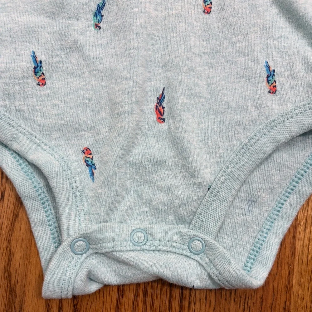 Osh Kosh B'Gosh Onesie 9M - Picture 3 of 5